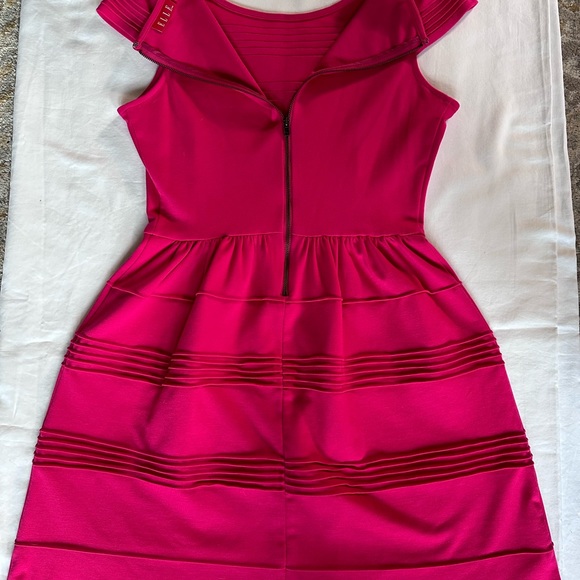 Fit and flare dress - Picture 4 of 8